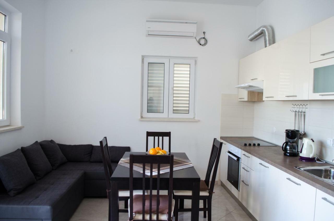 Apartments Rina تْسافتات المظهر الخارجي الصورة